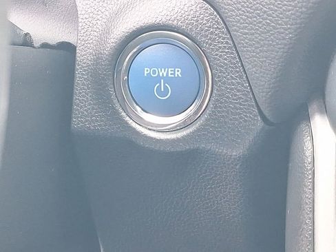 Used 2021 Toyota RAV4 XLE image 27