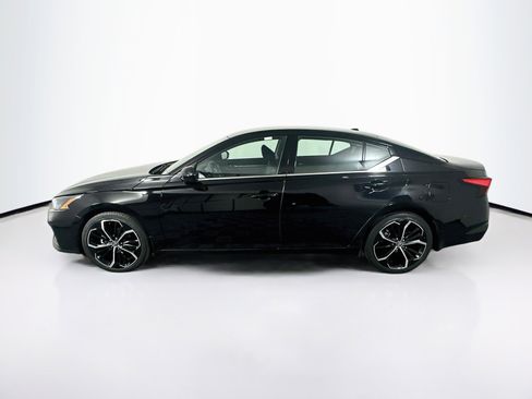 Used 2023 Nissan Altima 2.5 SR FWD image 4