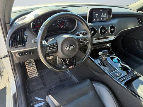 Used 2020 Kia Stinger GT-Line image 13