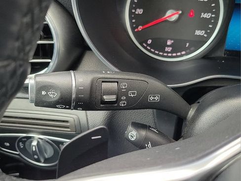Used 2020 Mercedes-Benz GLC 300 4MATIC image 24
