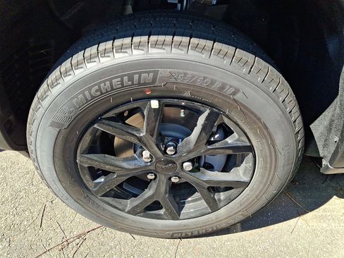 New 2026 Jeep Grand Cherokee Altitude AWD/4WD image 4