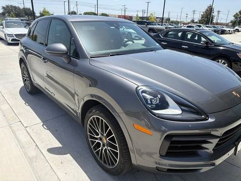 Used 2020 Porsche Cayenne AWD/4WD image 2