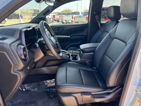 Certified 2025 Chevrolet Colorado W/T image 13