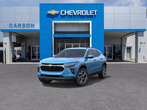 New 2026 Chevrolet Trax LT w/ Driver Confidence Package image 8