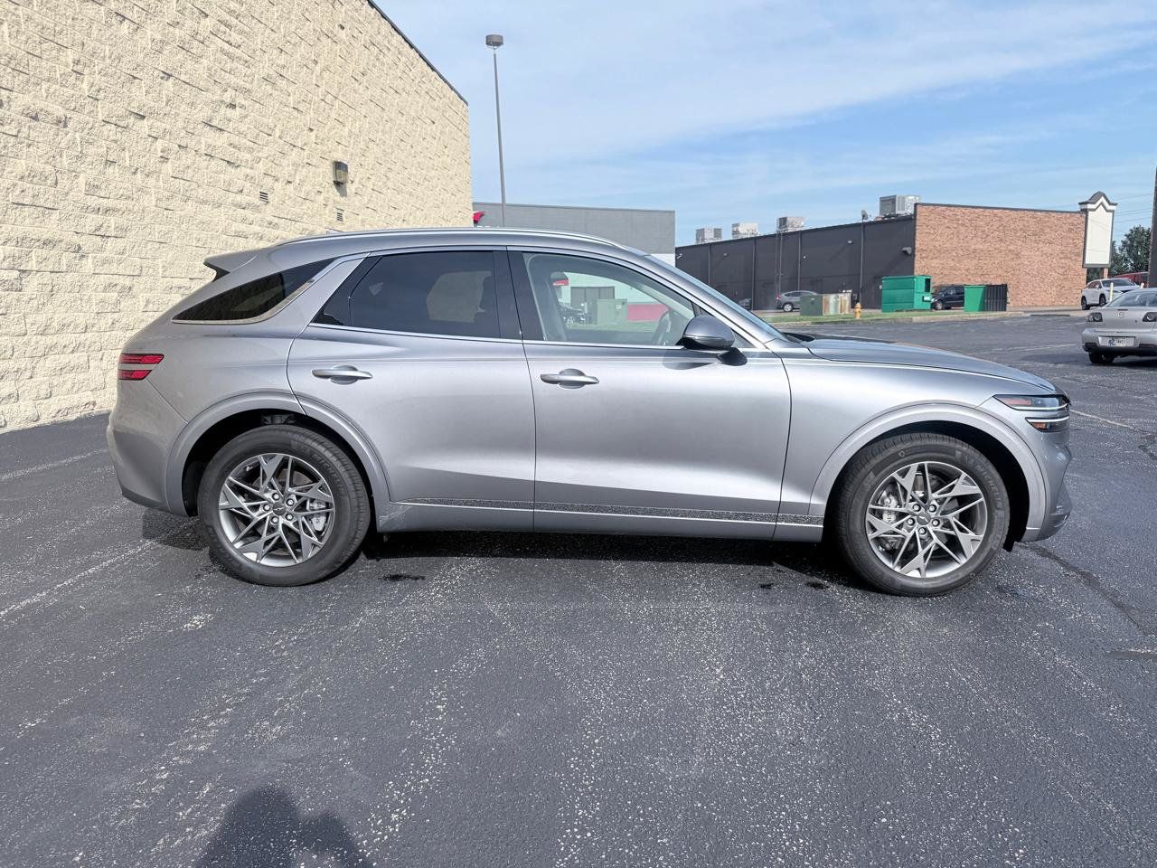 Used 2025 Genesis GV70 2.5T AWD/4WD image 6