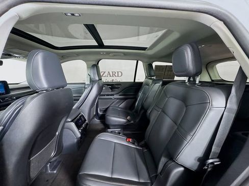 Certified 2025 Lincoln Aviator 2WD w/ Equipment Group 101A image 29