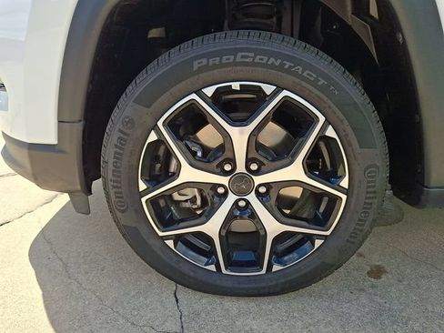 Used 2025 Jeep Compass Limited AWD/4WD image 28
