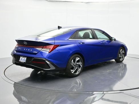 Used 2024 Hyundai Elantra Limited image 5