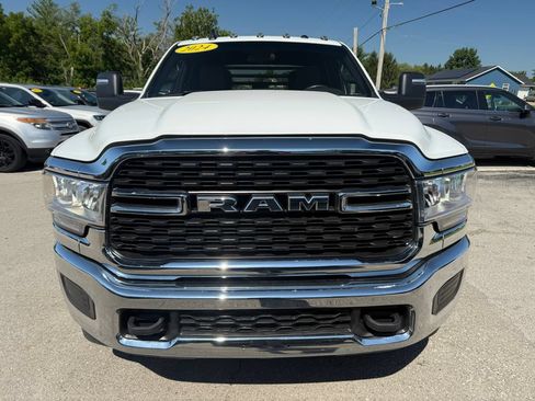 Used 2024 RAM 3500 SLT w/ Quick Order Package 2YG SLT AWD/4WD image 2