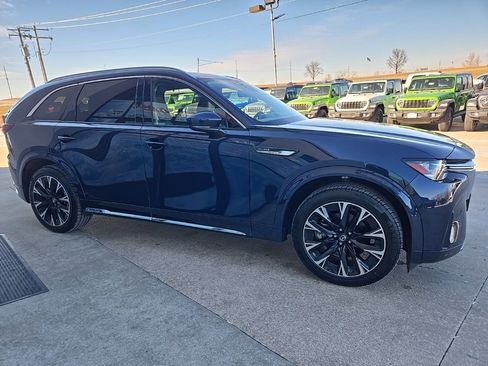 Used 2024 MAZDA CX-90 3.3 Turbo S image 11