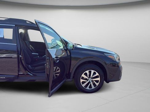 Used 2021 Subaru Outback Premium AWD/4WD image 29