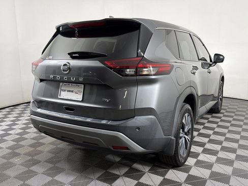 Used 2021 Nissan Rogue SV FWD image 6