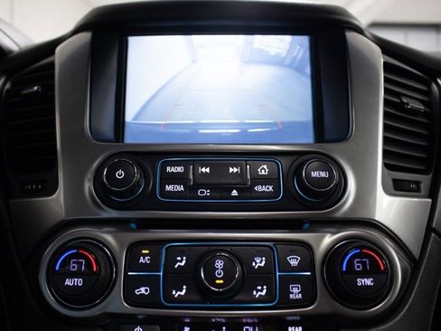 Used 2019 Chevrolet Suburban Premier w/ Premier Plus Edition image 19