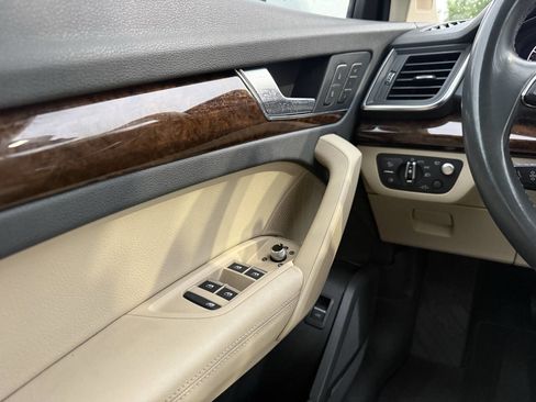 Used 2018 Audi Q5 Prestige w/ Prestige Package AWD/4WD image 31