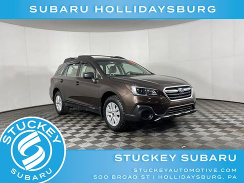 Used 2019 Subaru Outback 2.5i image 1