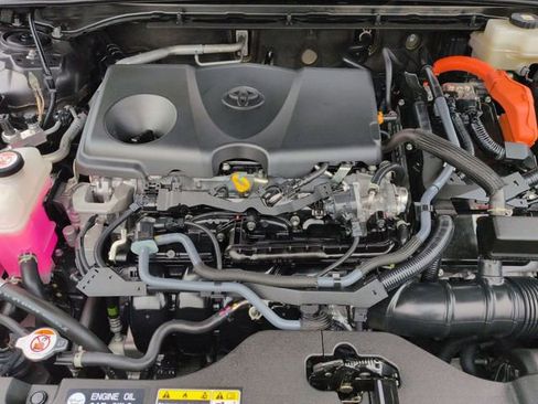 Certified 2023 Toyota Crown Limited image 32