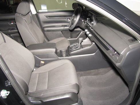 Certified 2023 Honda CR-V LX image 18