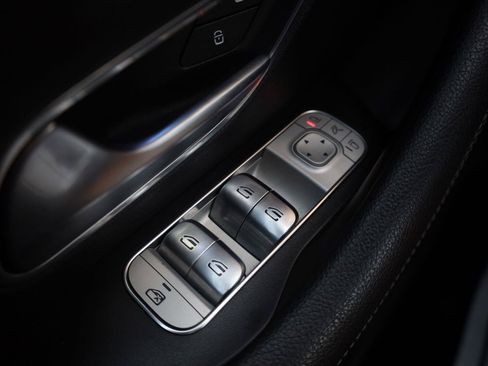 Used 2024 Mercedes-Benz GLE 450e 4MATIC image 39