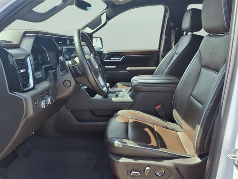 Used 2024 GMC Sierra 1500 Denali w/ Technology Package AWD/4WD image 12