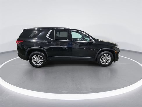 Used 2023 Chevrolet Traverse LT image 9