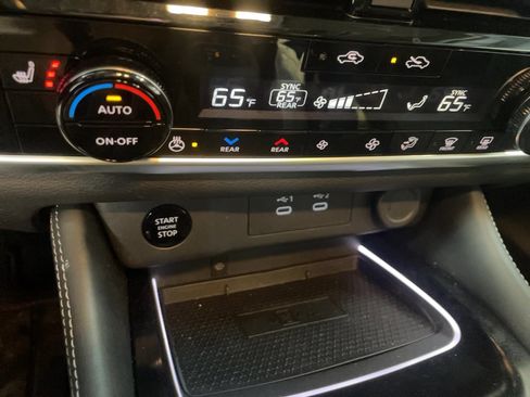 Used 2024 Nissan Rogue Platinum w/ Platinum Premium Package image 10