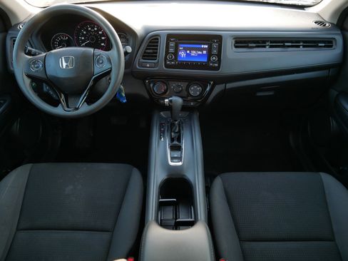Used 2019 Honda HR-V LX image 10