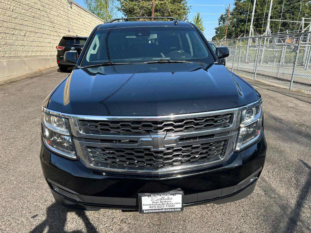 Used 2018 Chevrolet Suburban LT AWD/4WD image 2