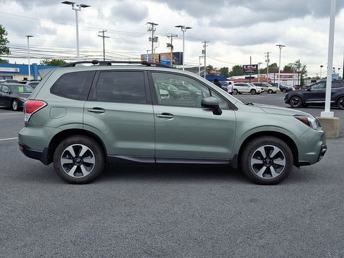 Used 2018 Subaru Forester 2.5i Premium AWD/4WD image 4