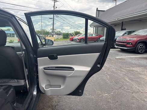 Used 2011 Hyundai Accent GLS w/ Premium Pkg 4 image 27