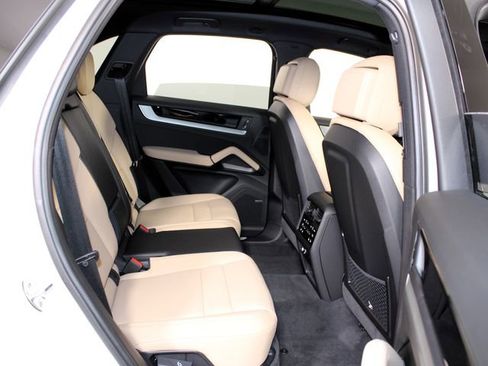 New 2026 Porsche Cayenne AWD/4WD image 26