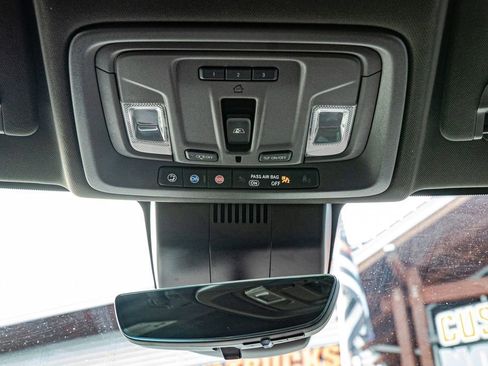 Used 2022 GMC Sierra 1500 Denali w/ Technology Package image 16