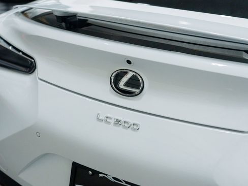 Used 2020 Lexus LC 500 Coupe w/ Performance Package RWD image 9