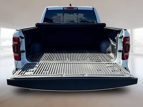 Used 2023 RAM 1500 Laramie AWD/4WD image 7
