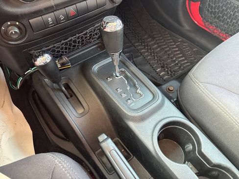 Used 2013 Jeep Wrangler Unlimited Sport AWD/4WD image 15