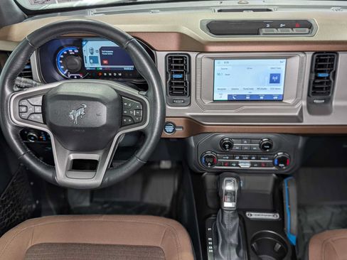 Used 2023 Ford Bronco Outer Banks AWD/4WD image 5