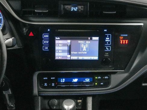 Certified 2018 Toyota Corolla SE w/ Protection Package FWD image 13