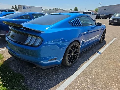 Used 2019 Ford Mustang GT Premium w/ GT Performance Package RWD image 2
