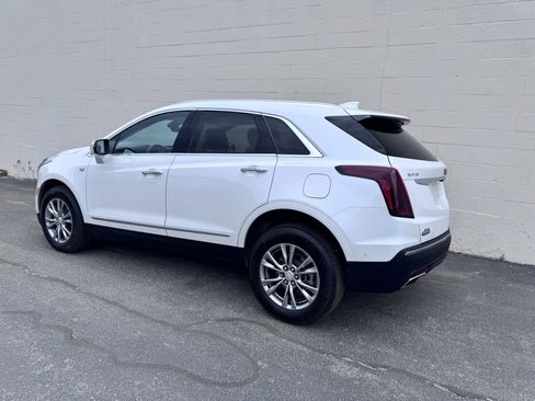 Used 2021 Cadillac XT5 Premium Luxury image 3