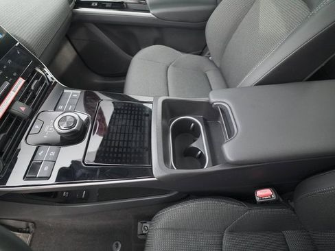 Used 2025 Toyota bZ4X FWD image 29