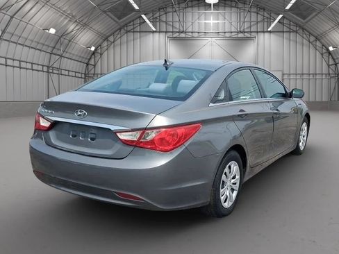 Used 2011 Hyundai Sonata GLS FWD image 5