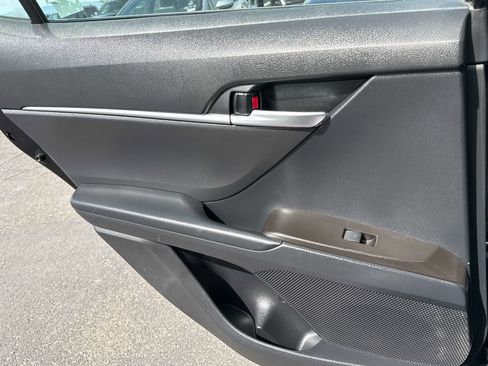 Used 2024 Toyota Camry SE FWD image 15