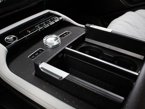 New 2026 Lincoln Navigator Black Label image 48