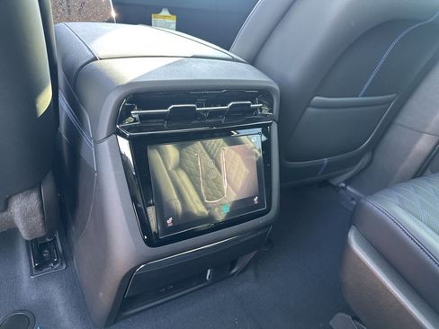 New 2026 Cadillac Escalade IQL Luxury image 21