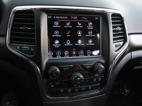 Used 2018 Jeep Grand Cherokee Altitude image 21