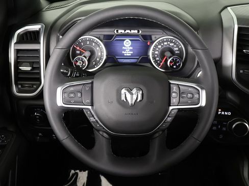 Used 2025 RAM 1500 Big Horn AWD/4WD image 40