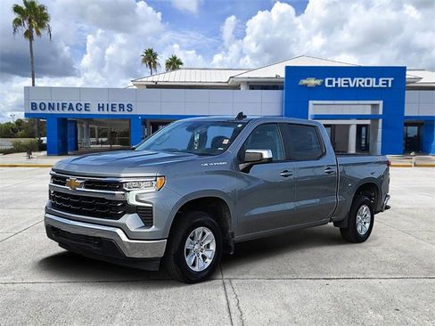 Used 2025 Chevrolet Silverado 1500 LT image 2