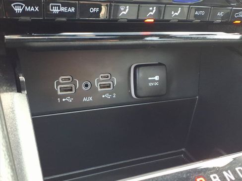 Used 2024 Jeep Grand Cherokee Limited 4xe AWD/4WD image 9