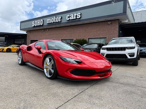 Used 2025 Ferrari 296 GTS RWD image 2