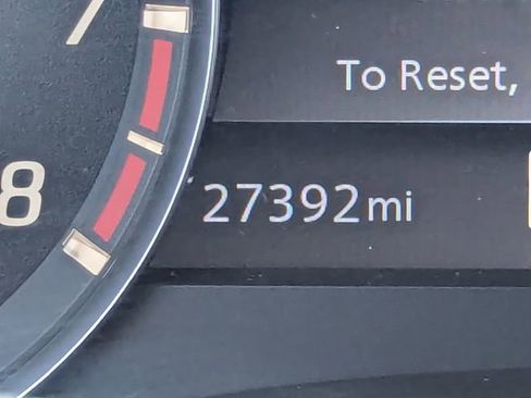 Used 2023 Nissan Frontier SV w/ Tow Package image 31