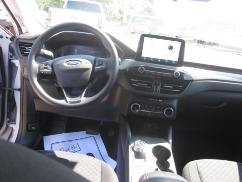 Used 2025 Ford Escape Active AWD/4WD image 11